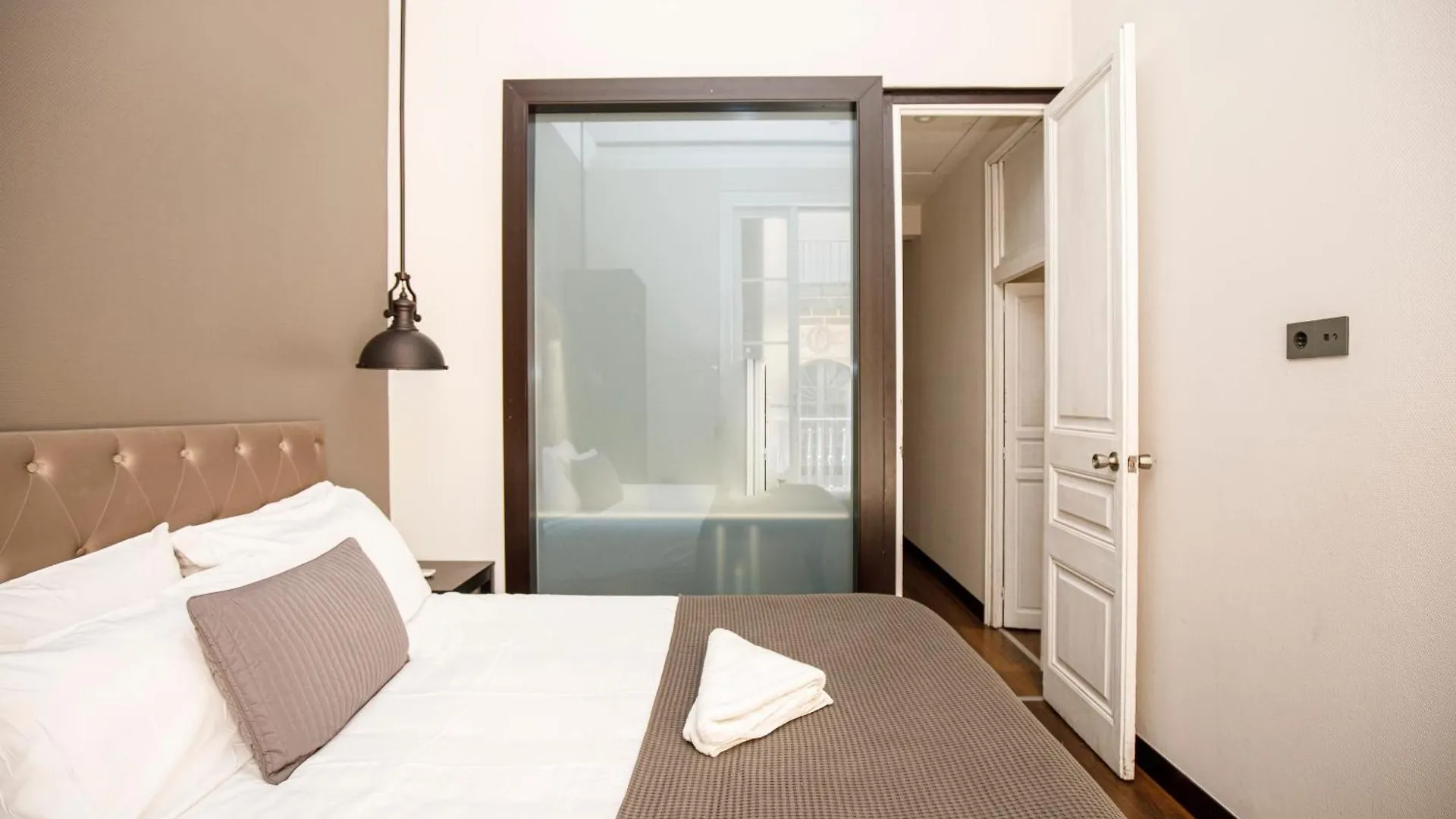 Classic Styled Apartment Barcelona